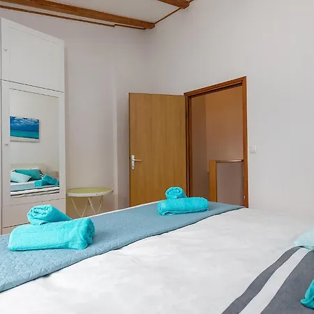 Gorgeous In With Wifi